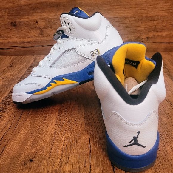 Nike Air Jordan Retro 5 Laney 2013 GS Size 6y DS 440888 189 Brand New - Picture 7 of 10
